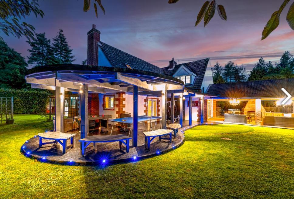 Hen & Stag Retreat Weekend Stay Sleeps 10 To 30 Thetford Kültér fotó