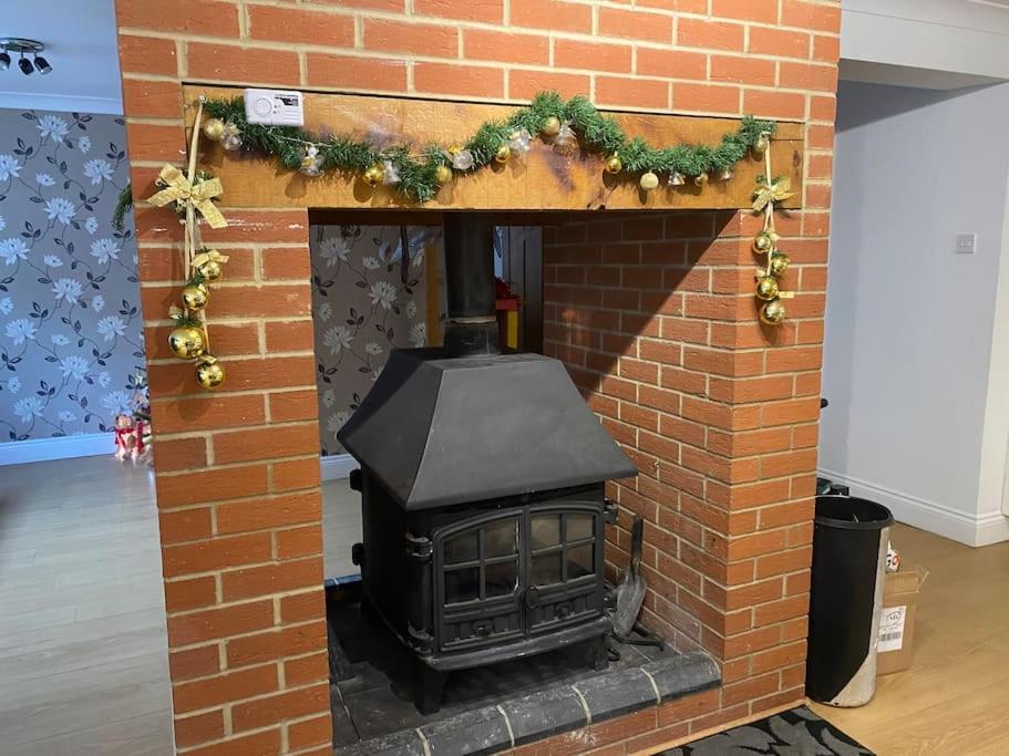 Hen & Stag Retreat Weekend Stay Sleeps 10 To 30 Thetford Kültér fotó
