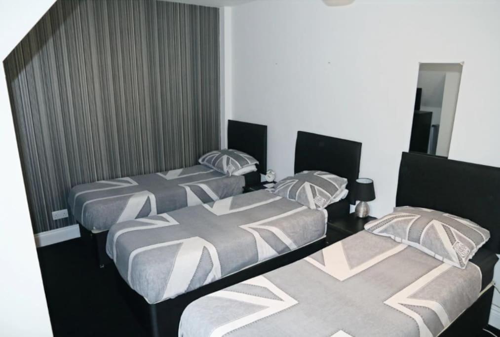 Hen & Stag Retreat Weekend Stay Sleeps 10 To 30 Thetford Kültér fotó