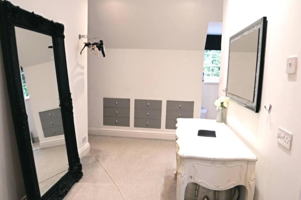 Hen & Stag Retreat Weekend Stay Sleeps 10 To 30 Thetford Kültér fotó
