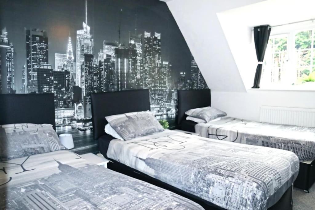 Hen & Stag Retreat Weekend Stay Sleeps 10 To 30 Thetford Kültér fotó