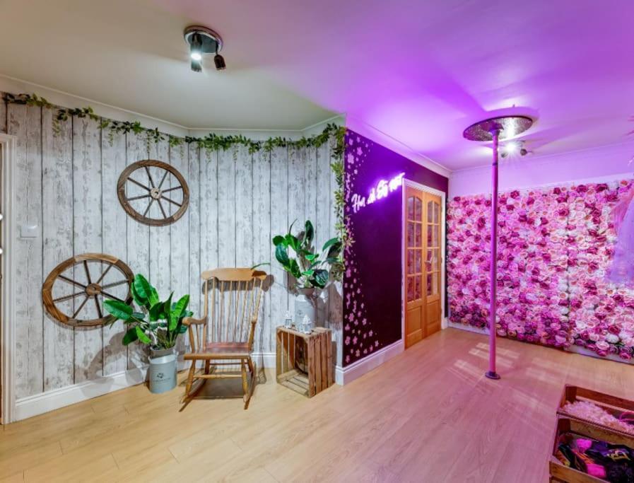 Hen & Stag Retreat Weekend Stay Sleeps 10 To 30 Thetford Kültér fotó